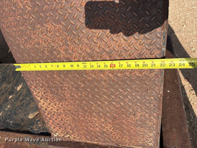 image for item FC2471 2000 Fontaine Specialized Inc 503MFD lowboy equipment trailer