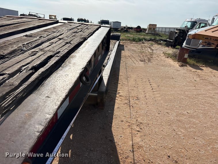 image for item FC2471 2000 Fontaine Specialized Inc 503MFD lowboy equipment trailer