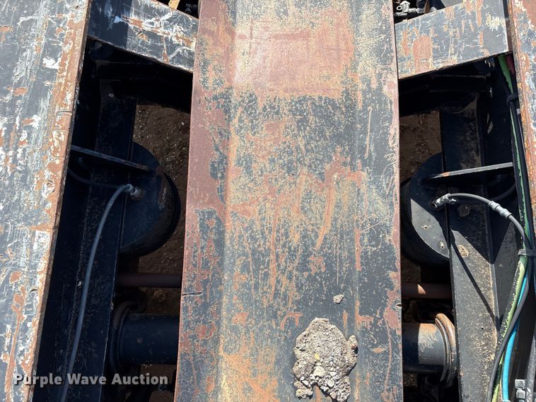 image for item FC2471 2000 Fontaine Specialized Inc 503MFD lowboy equipment trailer