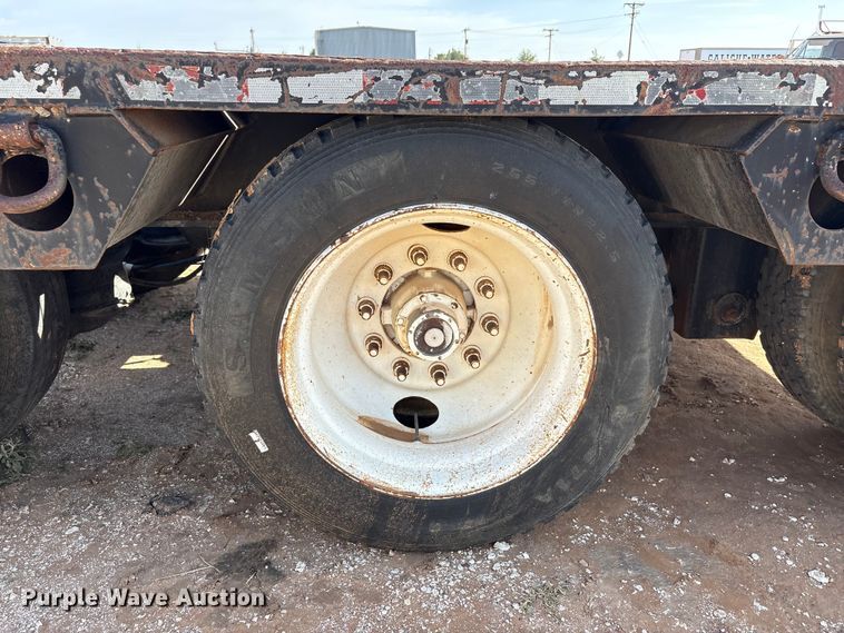 image for item FC2471 2000 Fontaine Specialized Inc 503MFD lowboy equipment trailer