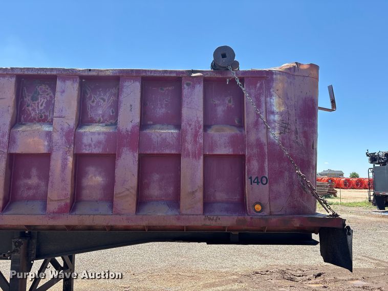 image for item FC2491 1994 Broco DS dump trailer