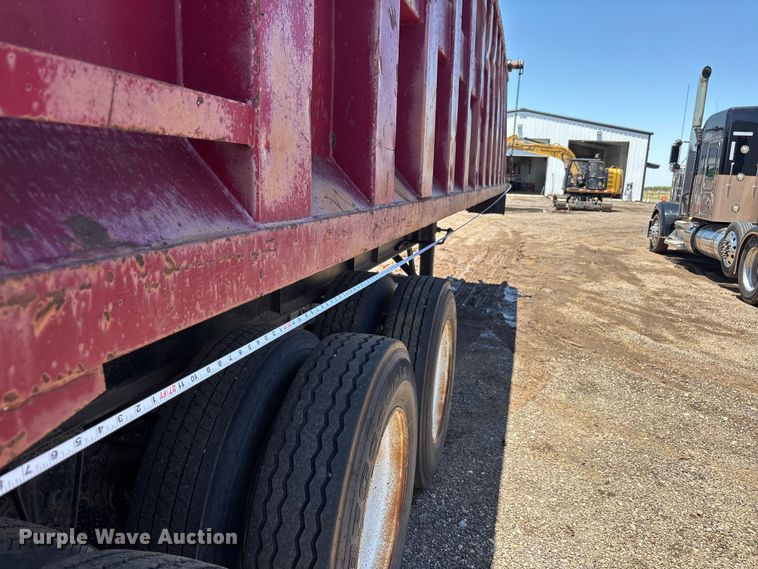 image for item FC2491 1994 Broco DS dump trailer