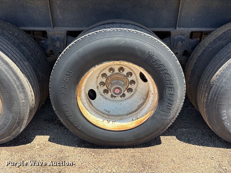 image for item FC2491 1994 Broco DS dump trailer