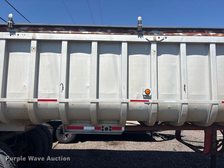 image for item FC2492 Fruehauf dump trailer