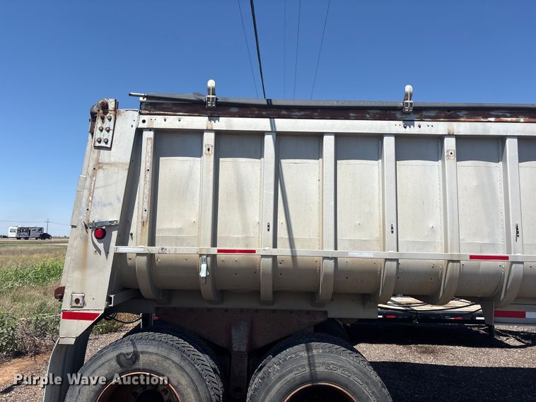 image for item FC2492 Fruehauf dump trailer