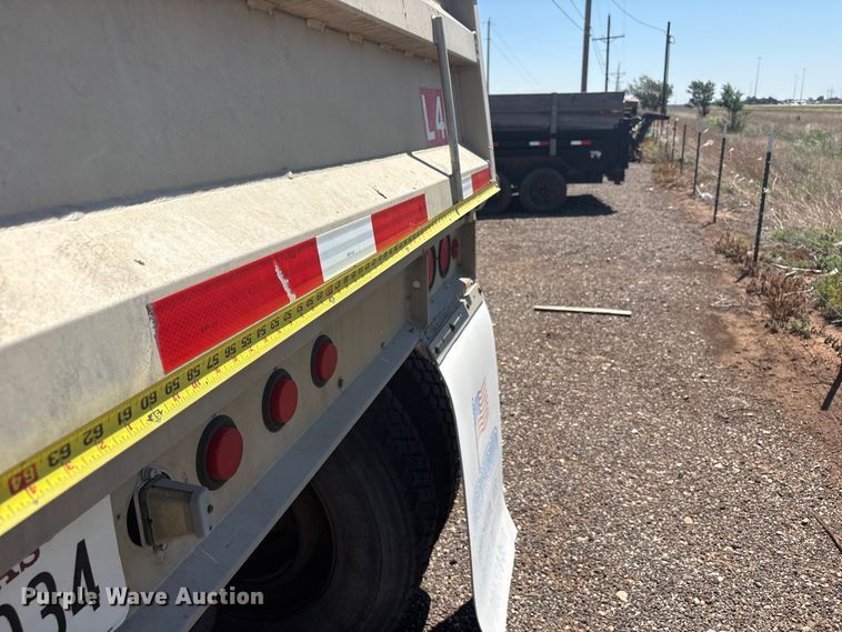 image for item FC2492 Fruehauf dump trailer