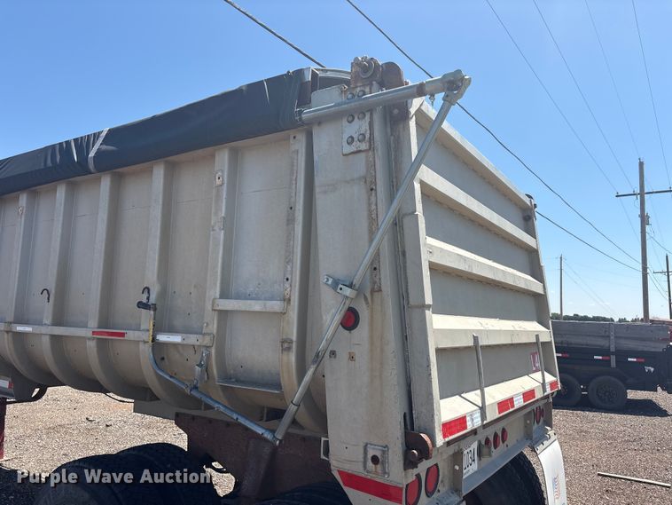 image for item FC2492 Fruehauf dump trailer