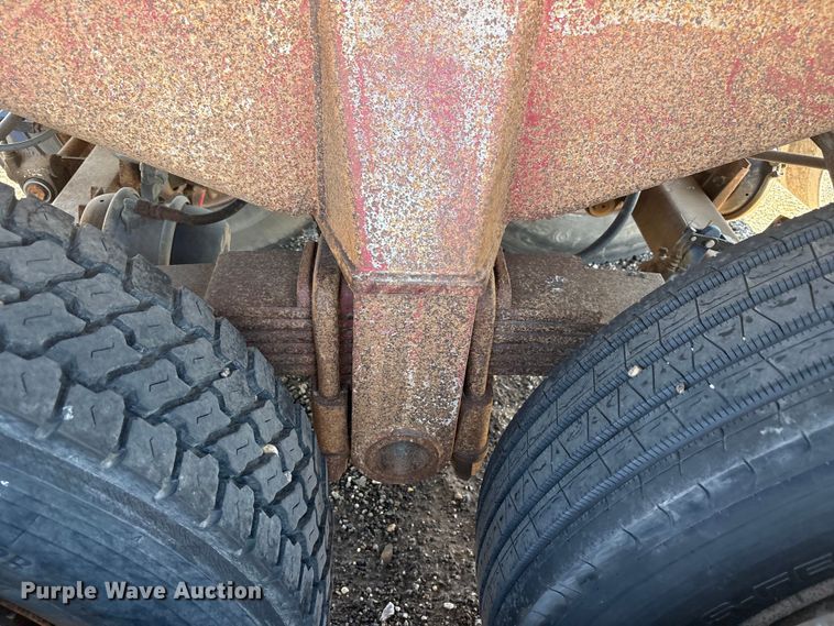 image for item FC2492 Fruehauf dump trailer