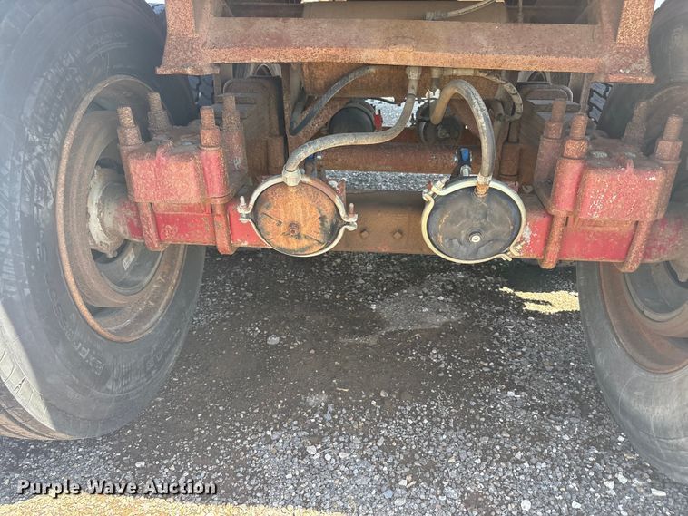 image for item FC2492 Fruehauf dump trailer