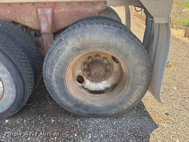image for item FC2492 Fruehauf dump trailer