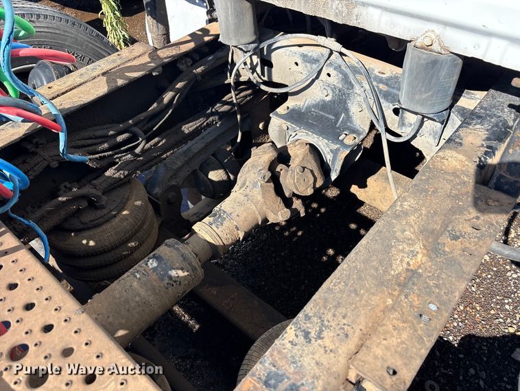 image for item FC2498 2009 Freightliner Cascadia semi truck