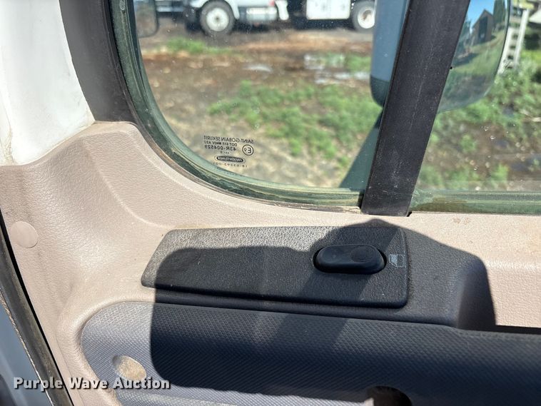 image for item FC2498 2009 Freightliner Cascadia semi truck