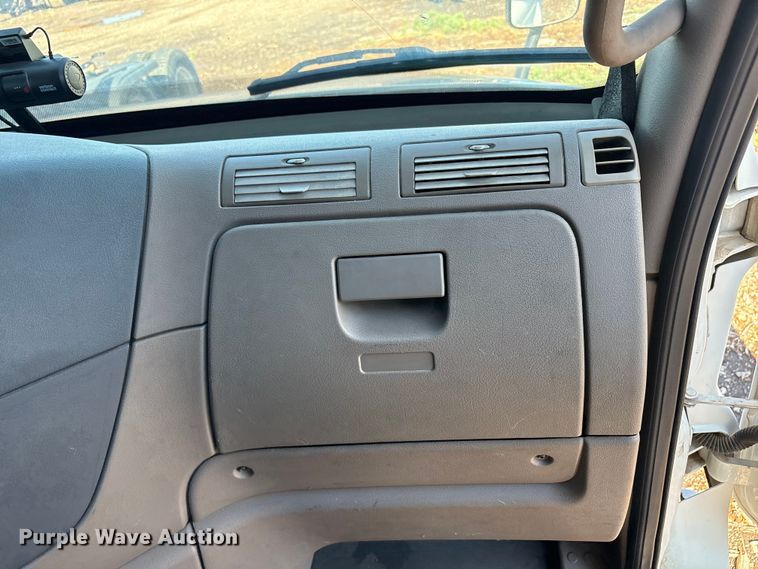 image for item FC2498 2009 Freightliner Cascadia semi truck