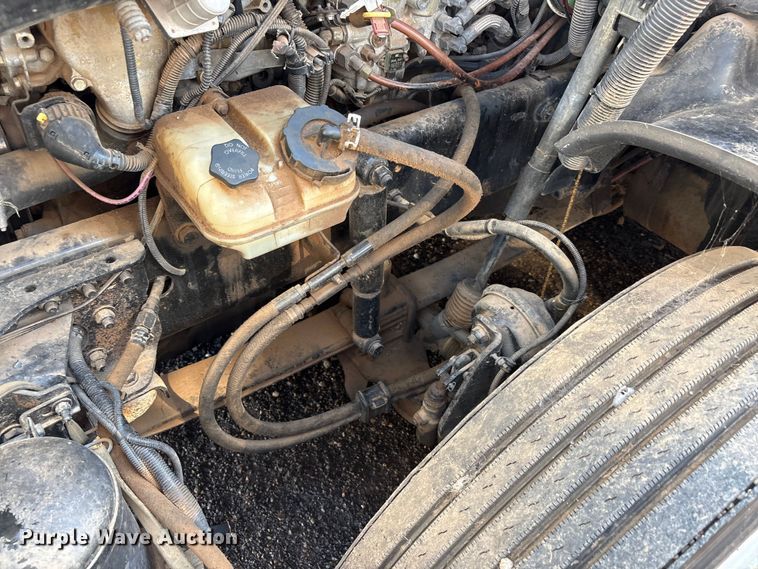 image for item FC2498 2009 Freightliner Cascadia semi truck