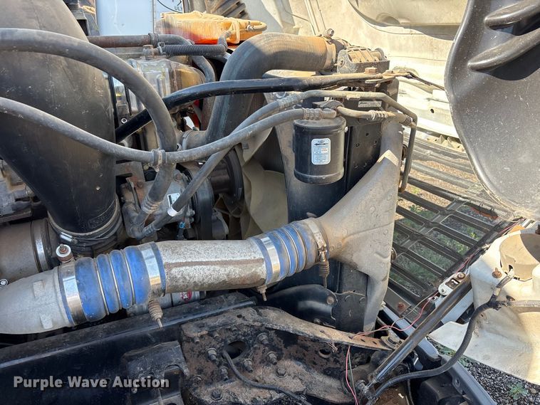 image for item FC2498 2009 Freightliner Cascadia semi truck