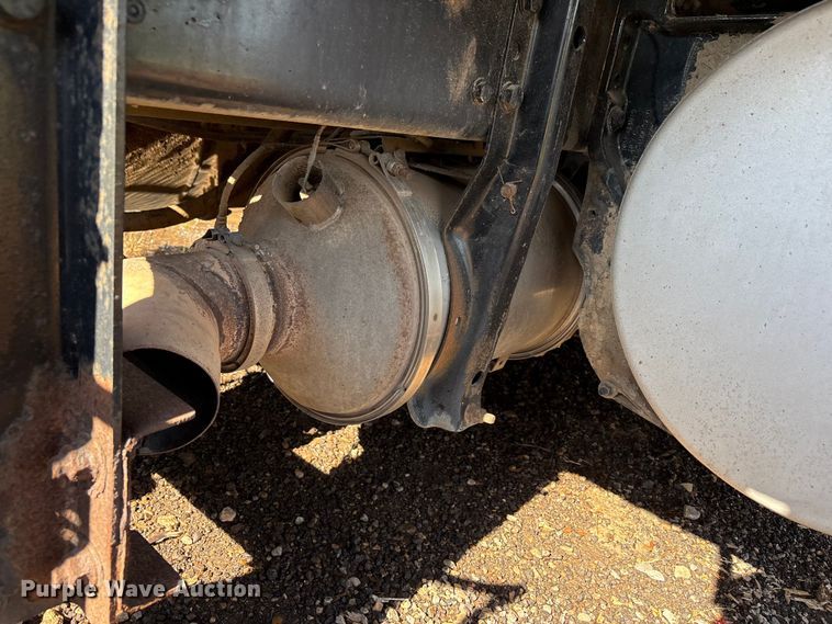 image for item FC2498 2009 Freightliner Cascadia semi truck