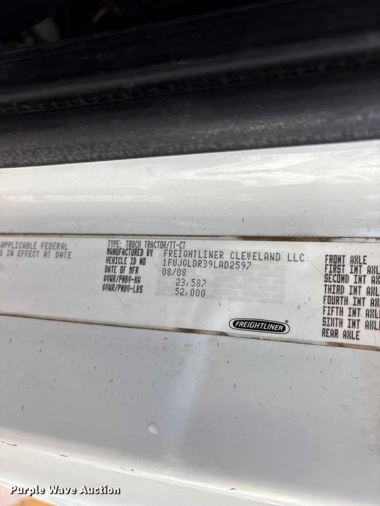 image for item FC2498 2009 Freightliner Cascadia semi truck