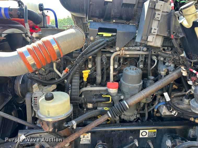 image for item FC2843 2015 Kenworth T800 semi truck