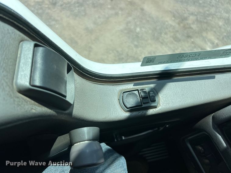 image for item FC2845 2014 Kenworth T800 semi truck