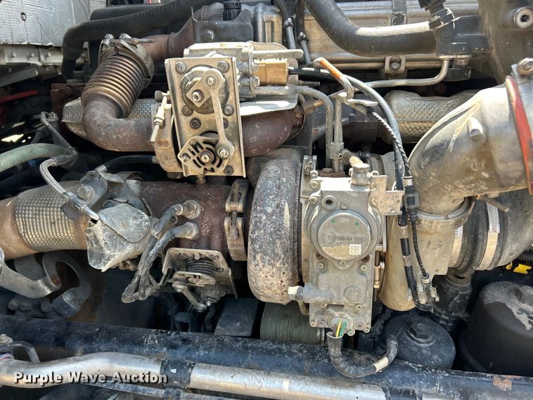 image for item FC2845 2014 Kenworth T800 semi truck
