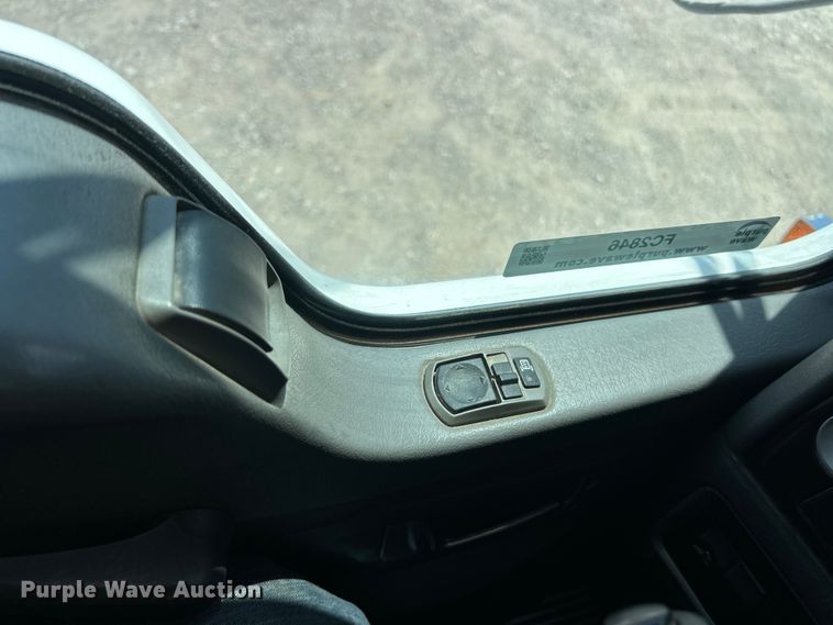 image for item FC2846 2014 Kenworth T800 semi truck