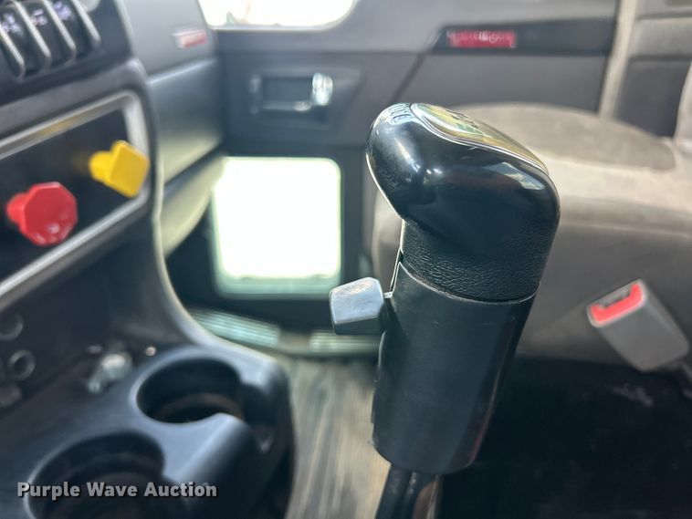 image for item FC2847 2015 Kenworth T800 semi truck