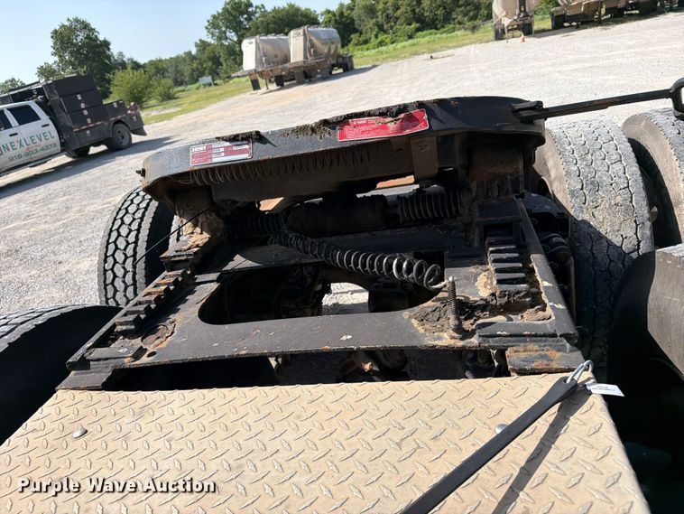 image for item FI0263 2007 Peterbilt 379 semi truck