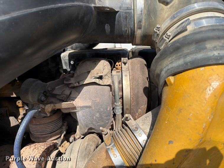 image for item FI0263 2007 Peterbilt 379 semi truck