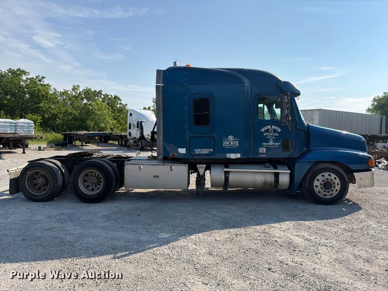image for item FI0267 2007 Freightliner Century Class semi truck
