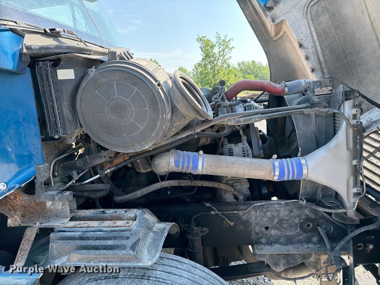 image for item FI0267 2007 Freightliner Century Class semi truck