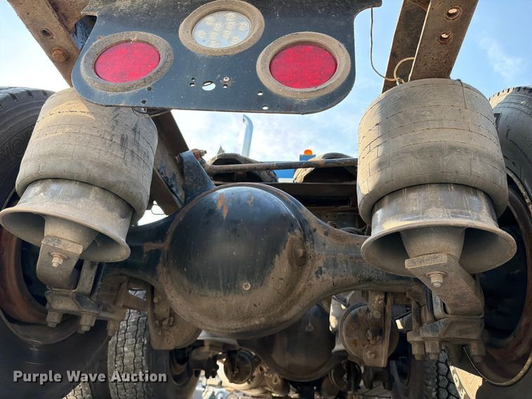 image for item FI0267 2007 Freightliner Century Class semi truck