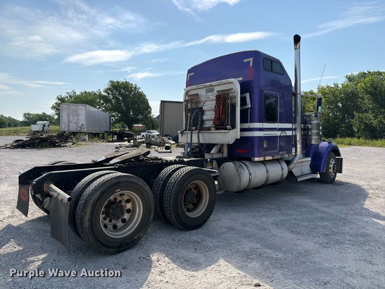 image for item FI0268 1999 Kenworth W900 semi truck