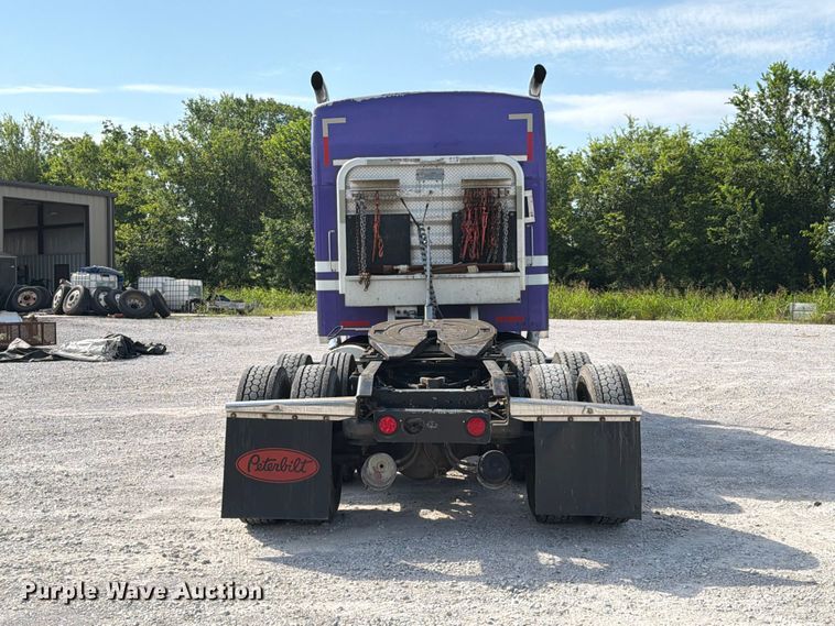 image for item FI0268 1999 Kenworth W900 semi truck