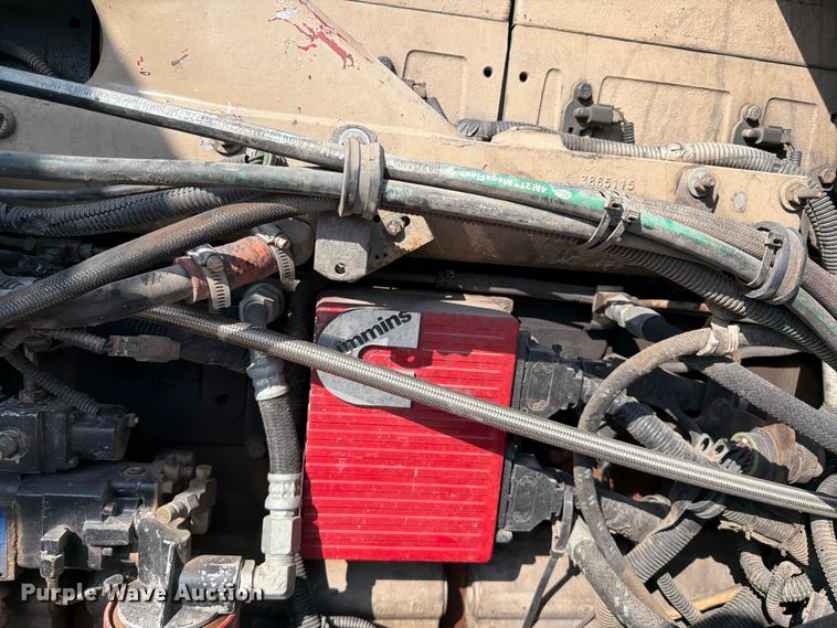 image for item FI0268 1999 Kenworth W900 semi truck