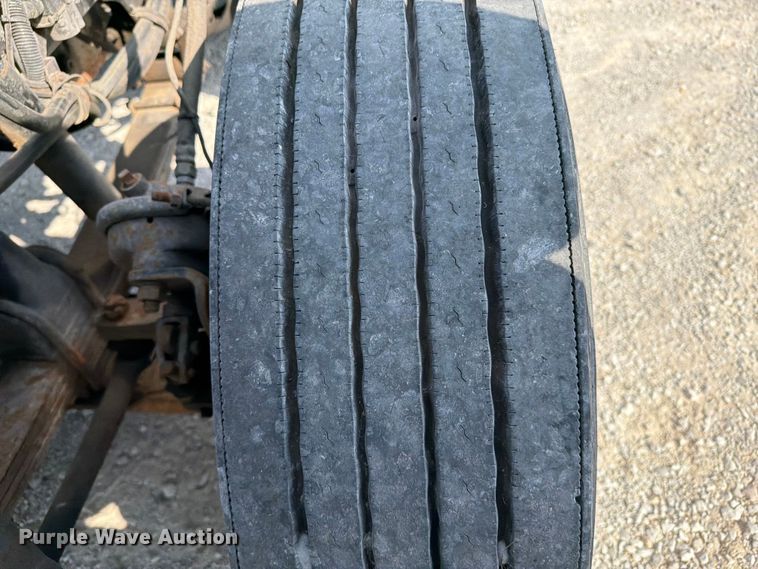 image for item FI0268 1999 Kenworth W900 semi truck