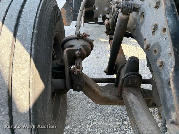 image for item FI0268 1999 Kenworth W900 semi truck