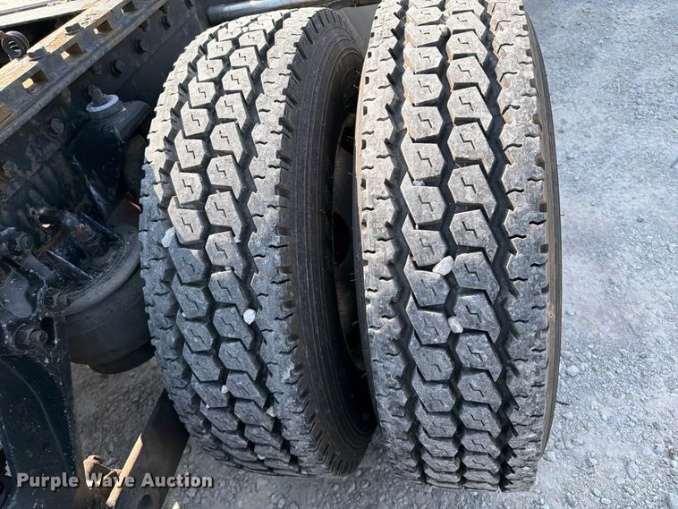 image for item FI0268 1999 Kenworth W900 semi truck