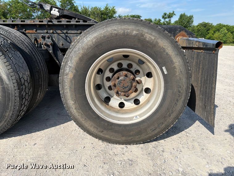image for item FI0268 1999 Kenworth W900 semi truck