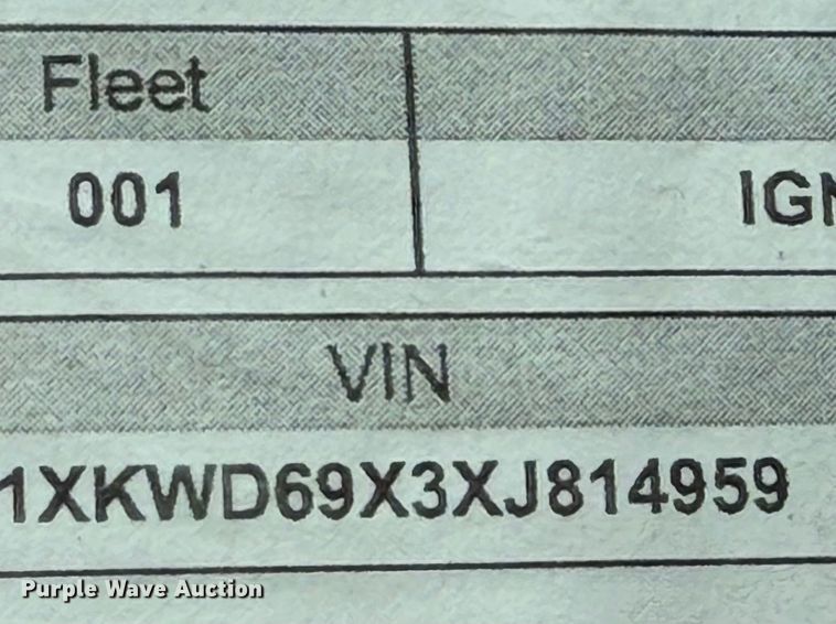 image for item FI0268 1999 Kenworth W900 semi truck