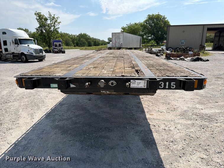 image for item FI0269 2014 Fontaine HCVSF22RSA flatbed trailer