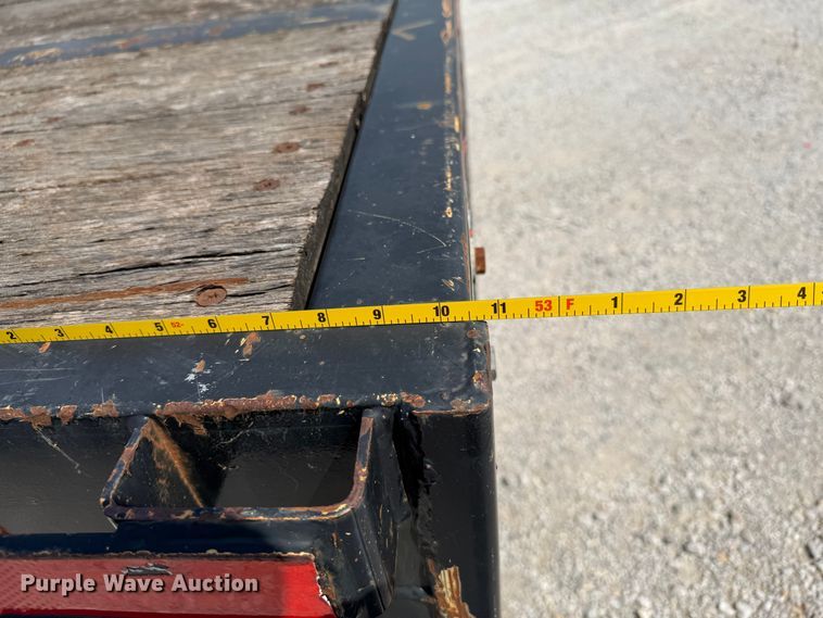 image for item FI0269 2014 Fontaine HCVSF22RSA flatbed trailer