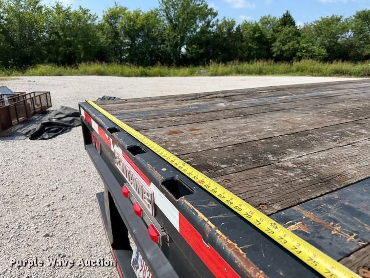 image for item FI0269 2014 Fontaine HCVSF22RSA flatbed trailer