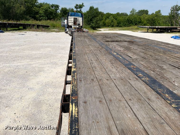 image for item FI0269 2014 Fontaine HCVSF22RSA flatbed trailer