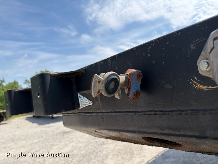 image for item FI0269 2014 Fontaine HCVSF22RSA flatbed trailer