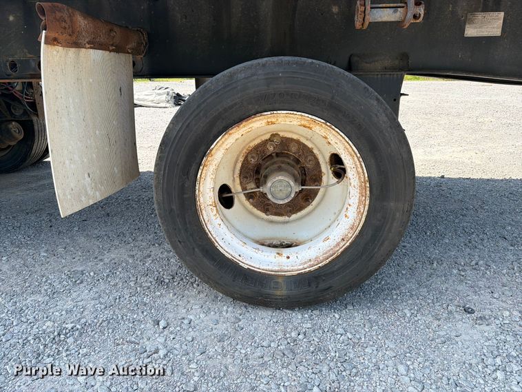 image for item FI0269 2014 Fontaine HCVSF22RSA flatbed trailer