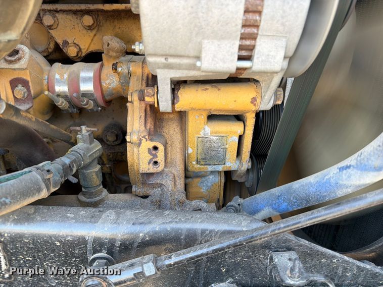 image for item FI0271 2002 Kenworth T800 semi truck