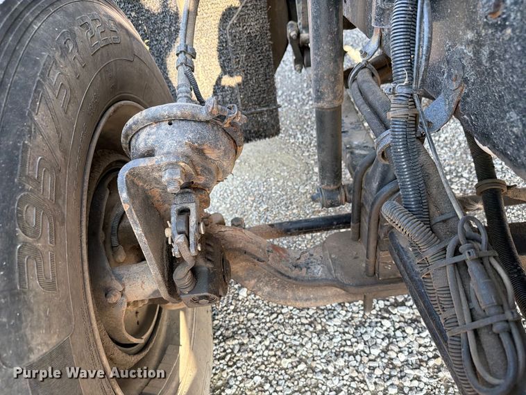 image for item FI0271 2002 Kenworth T800 semi truck