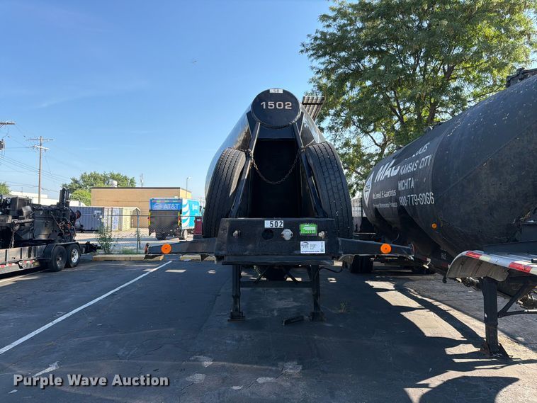 image for item FK3153 1971 Fruehauf pneumatic dry bulk trailer