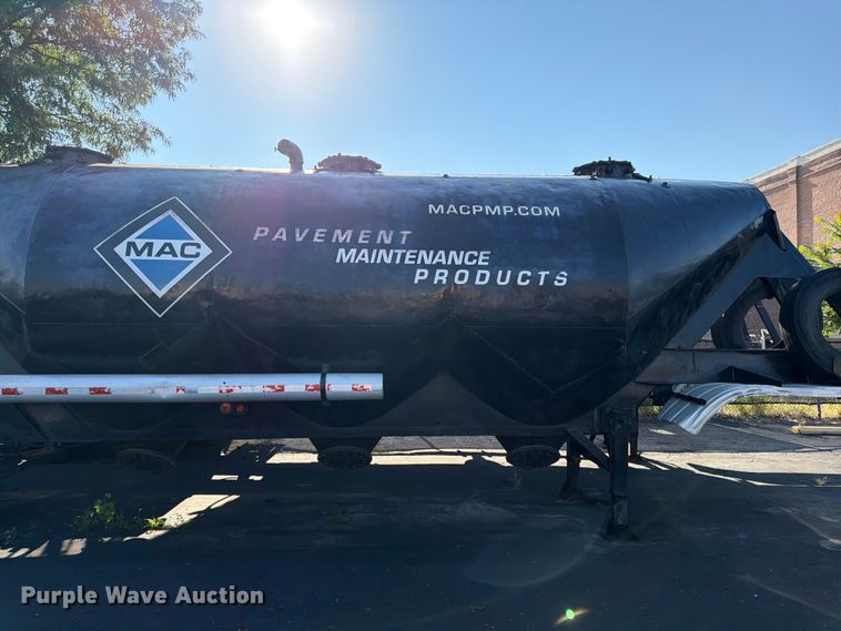 image for item FK3153 1971 Fruehauf pneumatic dry bulk trailer
