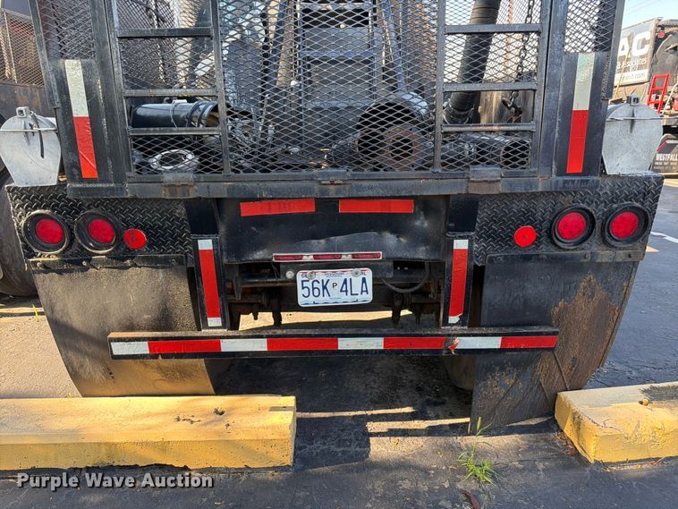 image for item FK3153 1971 Fruehauf pneumatic dry bulk trailer